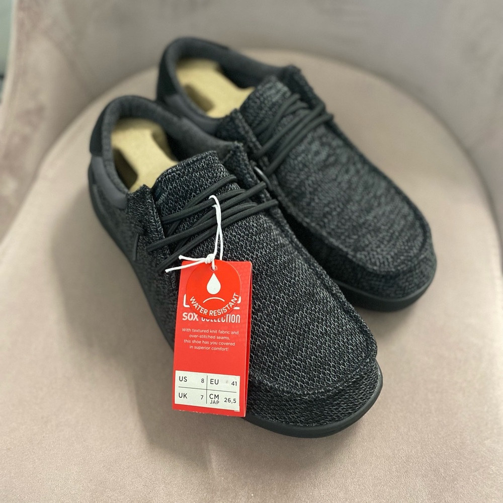 NWT hey dude - Men's Size 8 Shoe